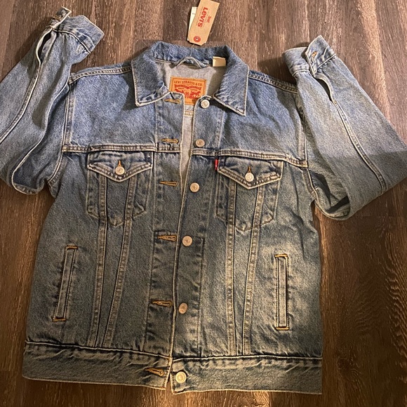 Levi's® Ex-Boyfriend Trucker Jacket - Picture 1 of 5